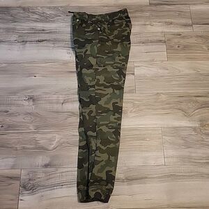 Levi's Youth Elastic Cuff Stretch‎ Twill Jogger with Pockets Green Camo 1…